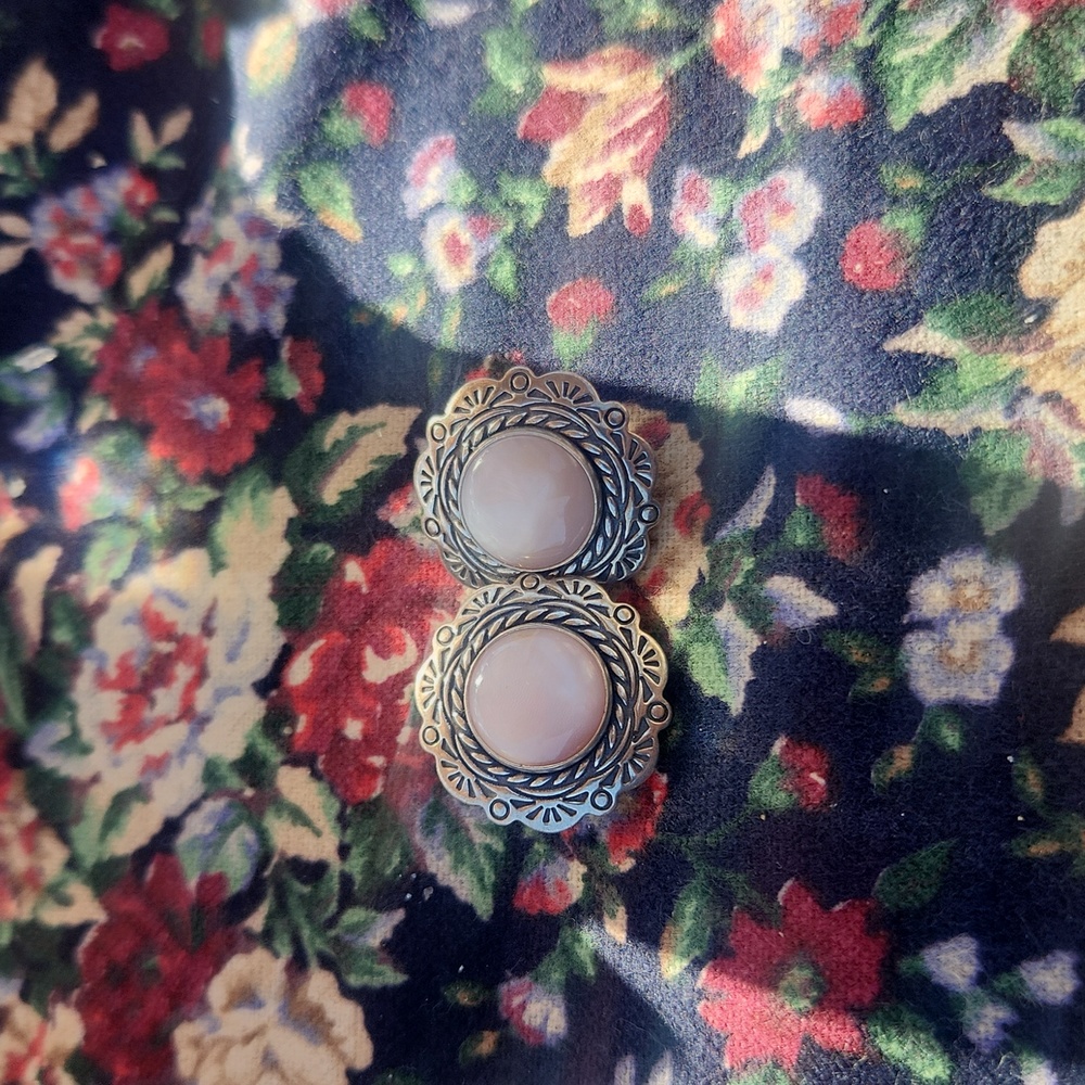 STERLING CONCHO EARRINGS Sterling Silver Pink Mother of Pearl Mussel Shell Carol